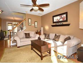 217 Wiltshire Circle - Photo 3