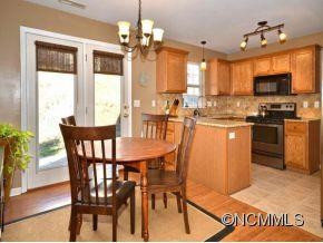 217 Wiltshire Circle - Photo 4