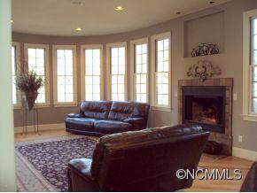 38 Oakmont Drive - Photo 7