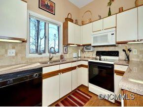 538 WINDSWEPT DRIVE - Photo 5