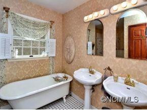 78 CHARLYN DRIVE - Photo 17