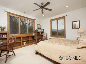 21 ASHMEADE COVE RD - Photo 11