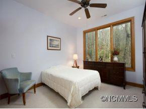 21 ASHMEADE COVE RD - Photo 13
