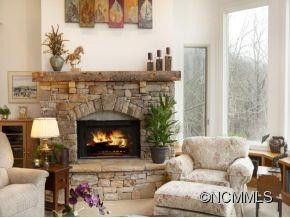 21 ASHMEADE COVE RD - Photo 5