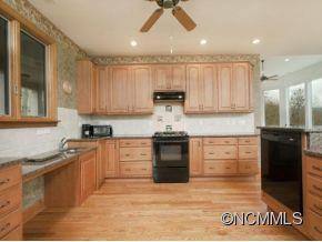 21 ASHMEADE COVE RD - Photo 8