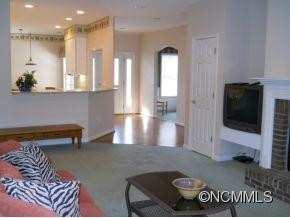 218 Cambridge Drive - Photo 5