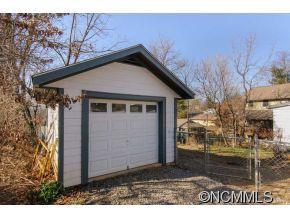 343 Riverview Drive - Photo 4