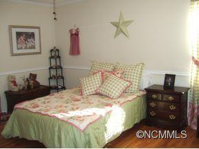 318 Oak Park Drive - Photo 11