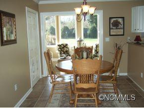 318 Oak Park Drive - Photo 4