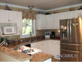 318 Oak Park Drive - Photo 5