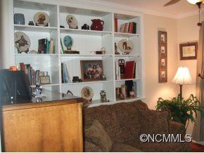 318 Oak Park Drive - Photo 10