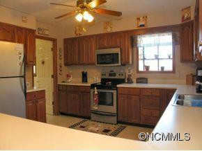 140 Mountain Valley Drive - Photo 3
