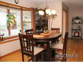 140 Mountain Valley Drive - Photo 4