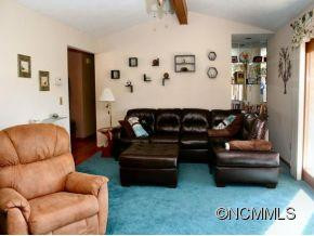 140 Mountain Valley Drive - Photo 7
