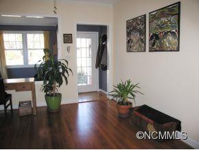 16 Norwood Ave - Photo 3