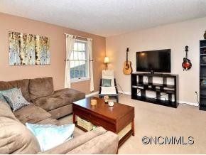 712 GREENWOOD DRIVE - Photo 2