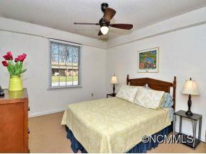 712 GREENWOOD DRIVE - Photo 10