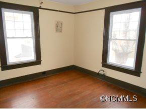 130 South French Broad Avenue - Photo 11
