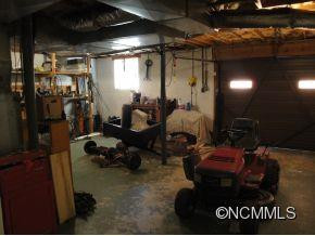 309 Poteat - Photo 15