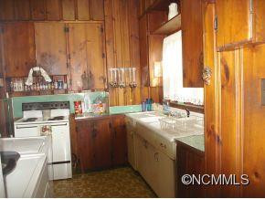 616 3RD AVENUE WEST - Photo 2