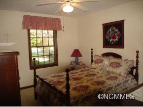 132 MOUNTAIN VALLEY DRIVE - Photo 11