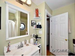 77 MONTANA AVE - Photo 6