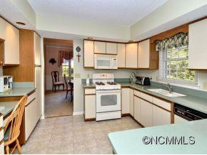 4 WENTWORTH COURT - Photo 3