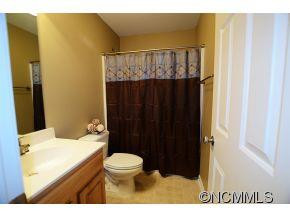 62 Torrington Avenue - Photo 3