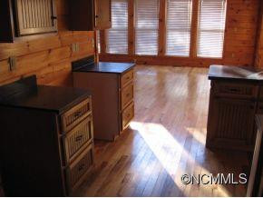 44 Riverside Drive - Photo 2