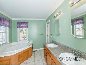 181 RACHAEL DRIVE - Photo 10