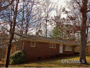 385 Eastview Dr.