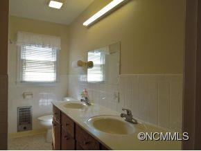 385 Eastview Dr. - Photo 13