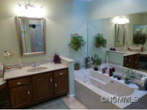 8 RED OAK DRIVE - Photo 14