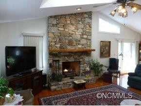 8 RED OAK DRIVE - Photo 4