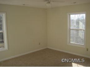  - Photo 11