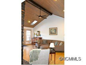 364 Donna Ln - Photo 4