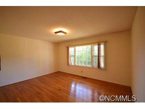 849 Howard Gap Road - Photo 18