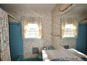849 Howard Gap Road - Photo 20