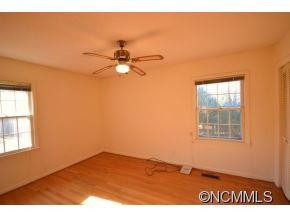 849 Howard Gap Road - Photo 21