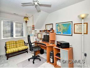 30 Tiverton Lane - Photo 19