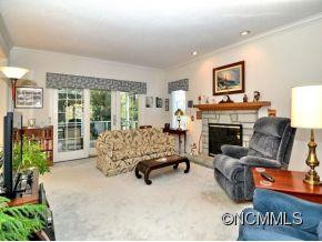 30 Tiverton Lane - Photo 6