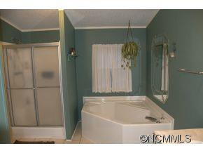 221 ROLLING OAKS DR - Photo 12