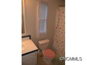 221 ROLLING OAKS DR - Photo 13