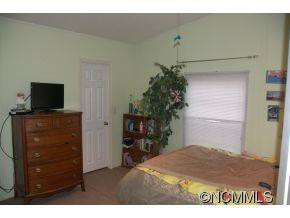 221 ROLLING OAKS DR - Photo 9