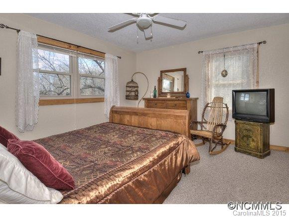 1064 Point of View Drive - Photo 15