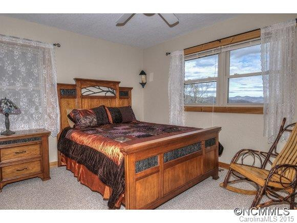 1064 Point of View Drive - Photo 16