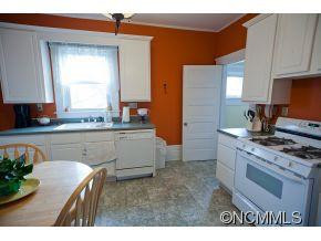386 South French Broad Avenue - Photo 5