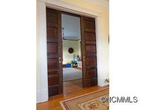 386 South French Broad Avenue - Photo 9