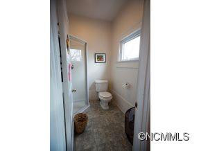 386 South French Broad Avenue - Photo 10