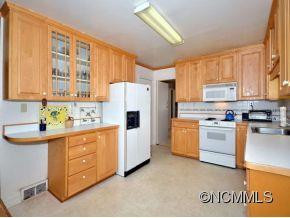 120 WEST EUCLID PARKWAY - Photo 4